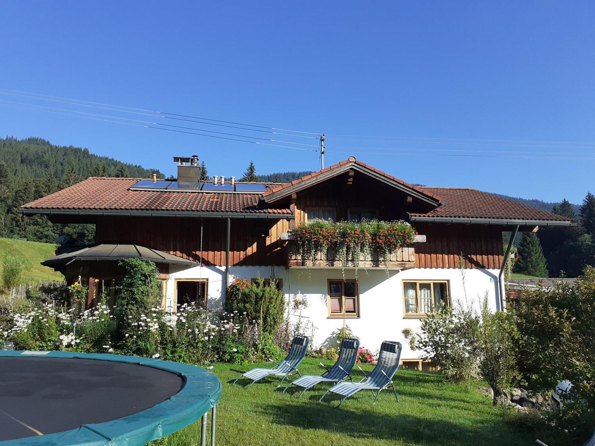 Haus Auerhahn Lägenhet Bad Hindelang Exteriör bild